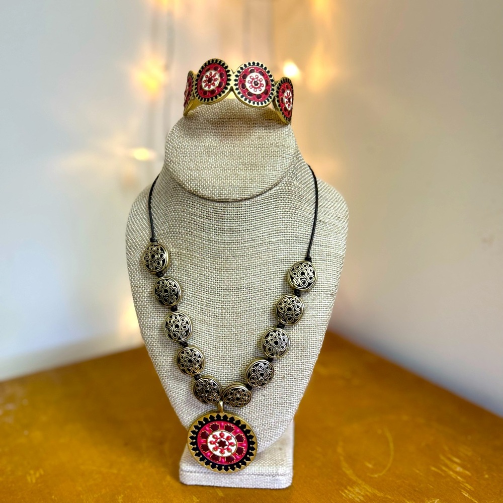 Patricia Nash necklace and bangle bracelet set NWT